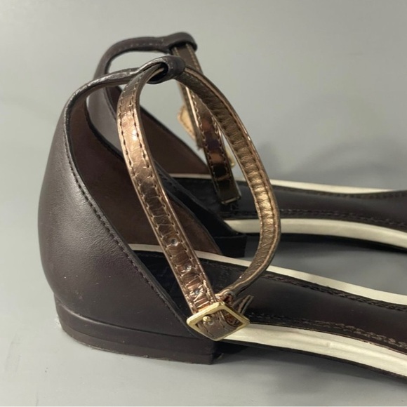 Tory Burch V-cut Ankle Strap Python Sandals, Size 6 - Picture 4 of 6